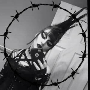 Meet your Posher, Ella